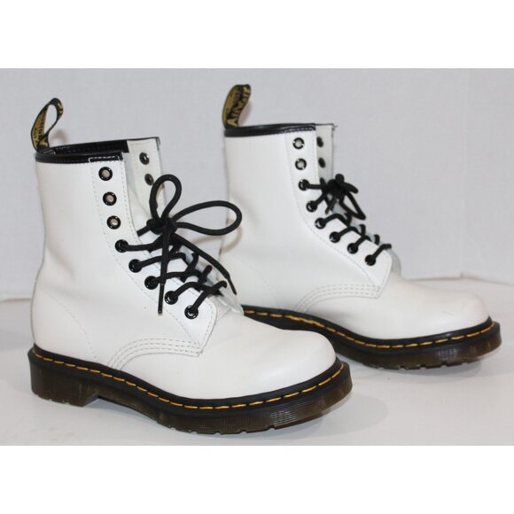 Dr. Martens 1460 White Smooth Leather Boots Womens US 6 / UK 4 EUC Docs 8-Eye 37 - Picture 3 of 12